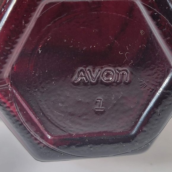 Avon 1876 Cape Cod Wine Decanter Oil Vinegar Dispenser Ruby Red Glass Vintage - Picture 5 of 10